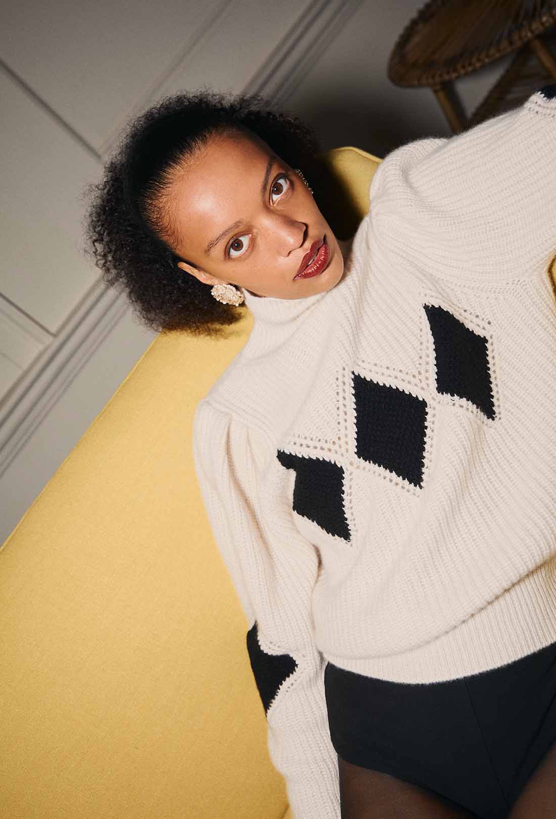 Shrimps x Reformation Diamond Cashmere Turtleneck - Cream/Black - Image 2